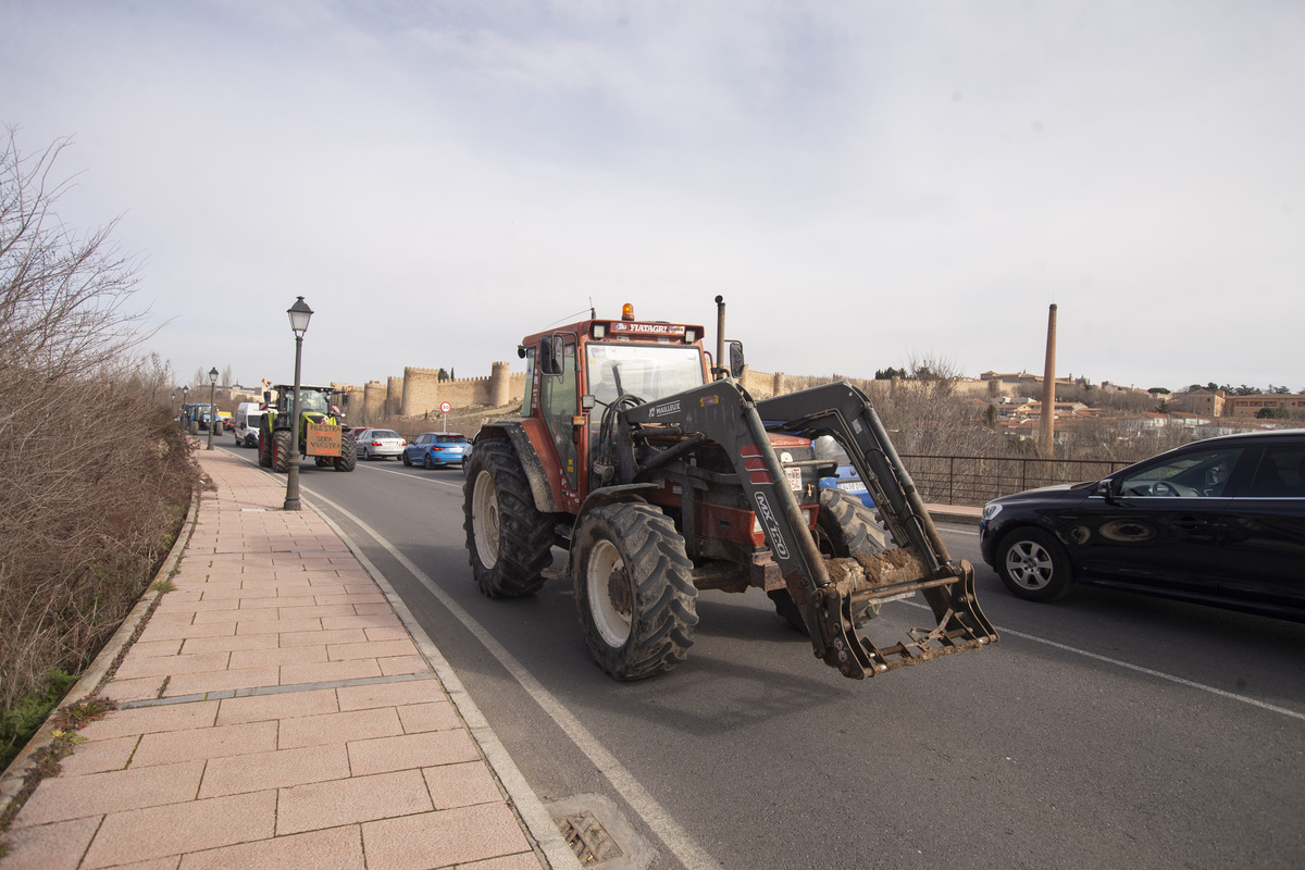 Tractorada por la capital.  / ISABEL GARCÍA