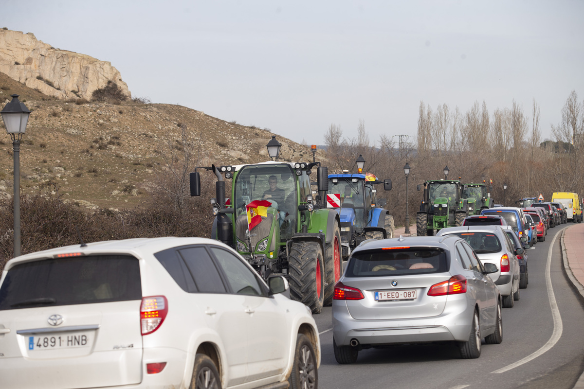 Tractorada por la capital.  / ISABEL GARCÍA