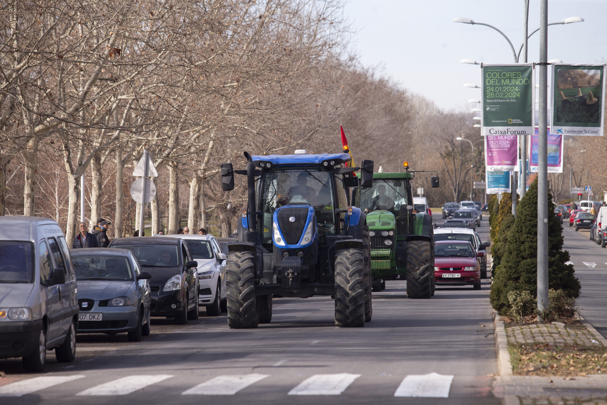 Tractorada por la capital.  / ISABEL GARCÍA