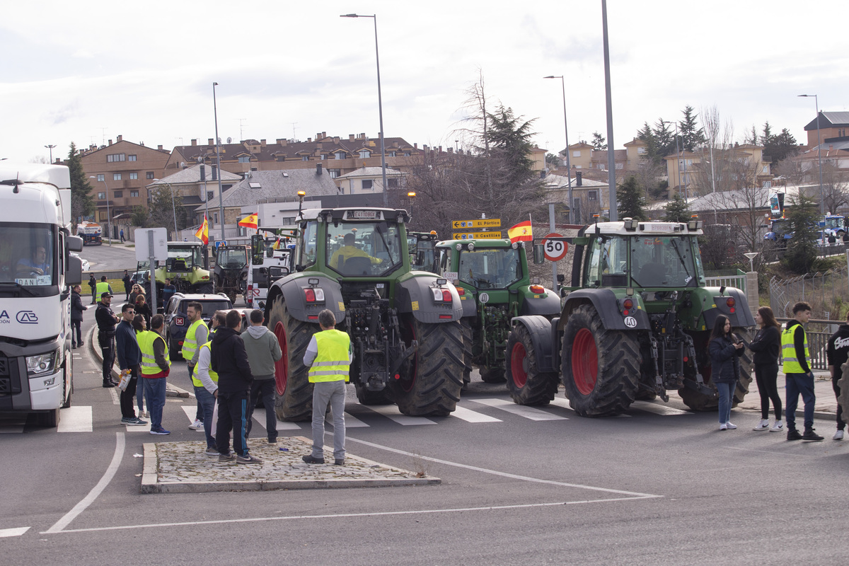 Tractorada por la capital.  / ISABEL GARCÍA