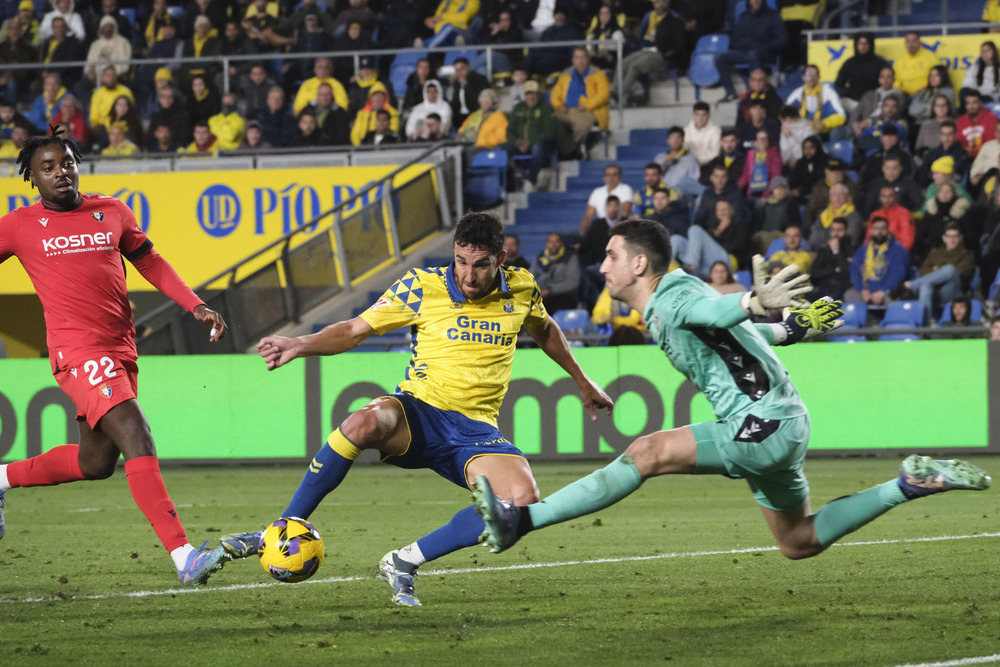 Las Palmas evita otra crisis con su empate ante el Osasuna