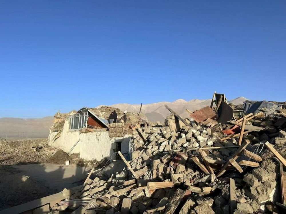 Casas dañadas tras el terremoto en Shigatse.