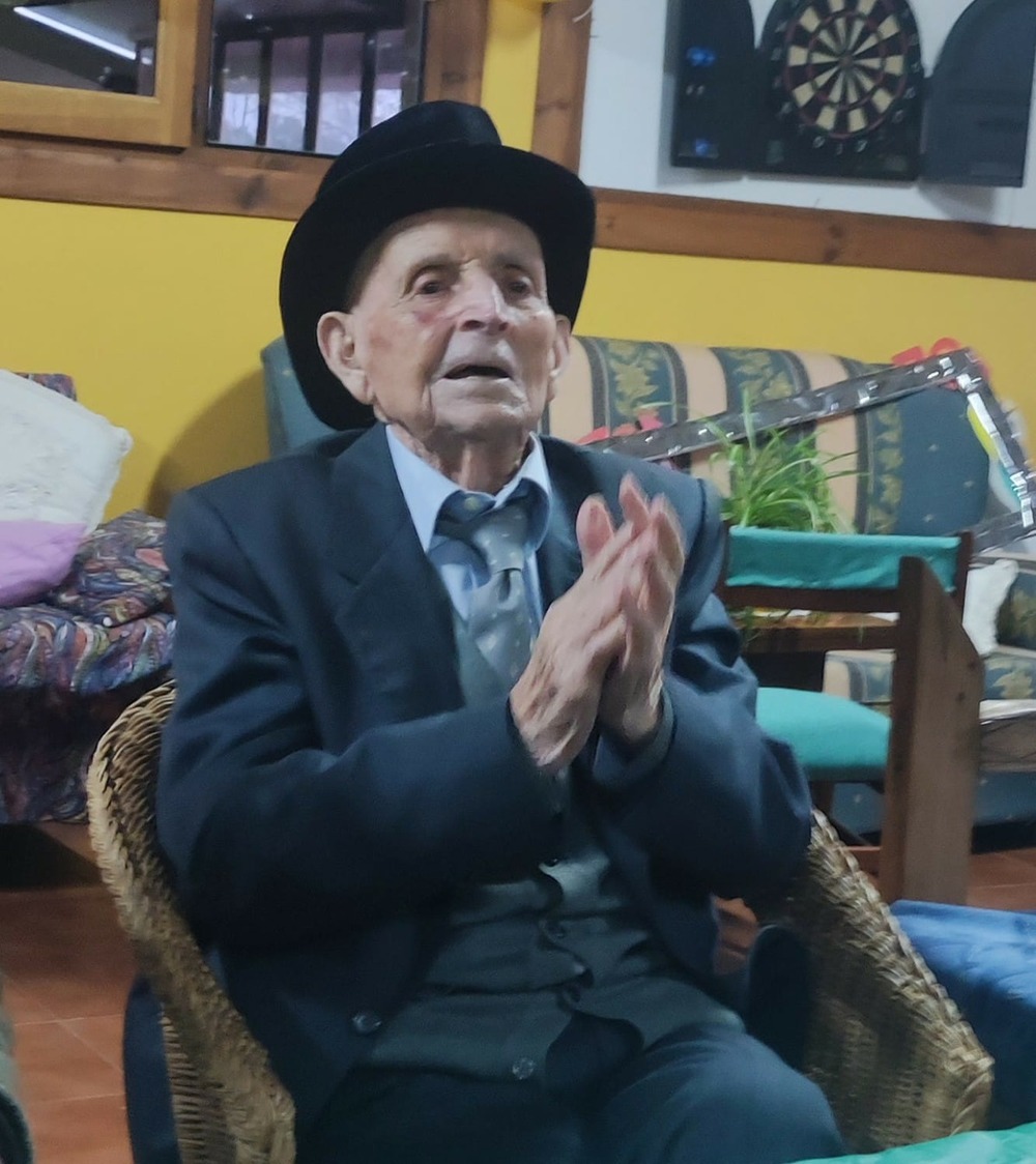 Eugenio Sánchez de Cuns cumple 105 años rodeado de su familia 