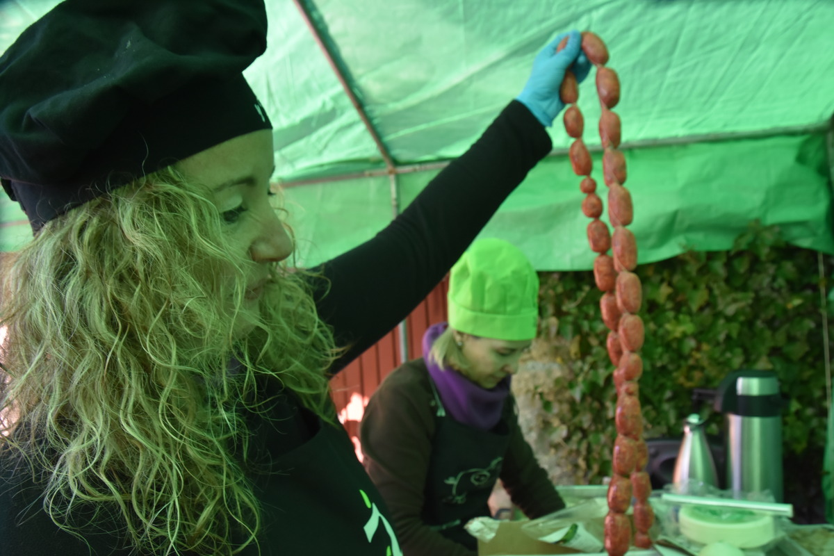 Diferentes instantes de la celebración X Matanza Tradicional de Martiherrero  / GONZALO GONZÁLEZ DE VEGA