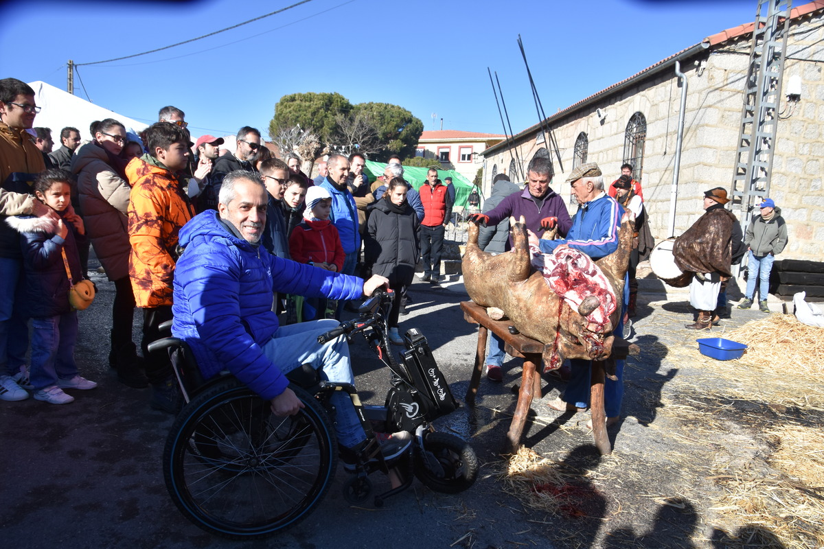 Diferentes instantes de la celebración X Matanza Tradicional de Martiherrero  / GONZALO GONZÁLEZ DE VEGA