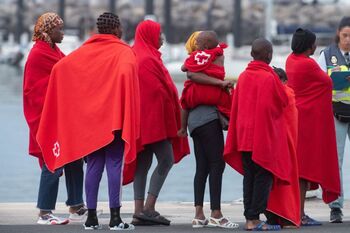 Unos 221 migrantes llegan a Canarias durante esta madrugada