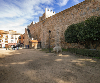 La Muralla también tendrá escaleras mecánicas