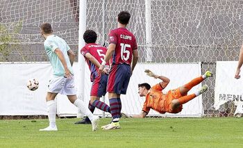 El Real Ávila se enreda ante el Escobedo