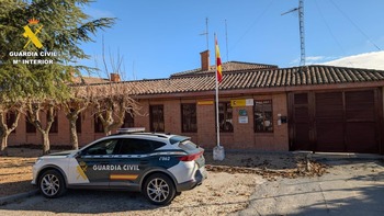 Detenido por agredir a la Guardia Civil tras incendiar su casa