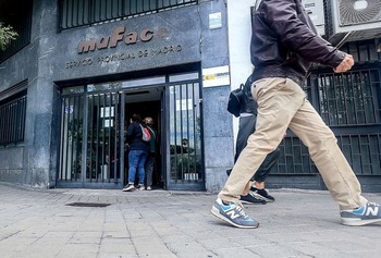 DKV planta a Muface y deja sin seguro a un 65% de funcionarios