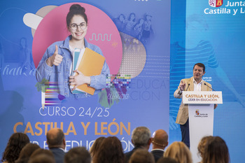 Mañueco se compromete a mejorar la excelencia de la educación