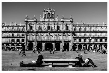 Javi Calvo expone en Salamanca ‘Leyendo en la calle'