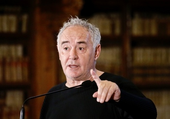 Ferran Adrià invita a Salamanca a potenciar el ibérico