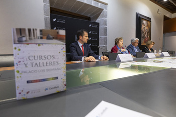 Fundación Ávila y CaixaBank presentan sus cursos de fin de año