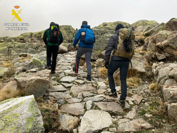 El GREIM rescata a dos montañeros en la Hoya Antón