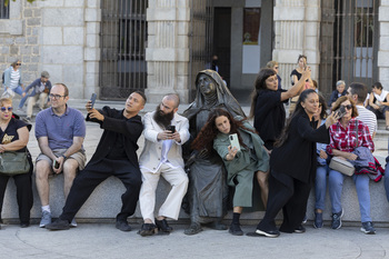 Ávila presume de patrimonio en horario nocturno