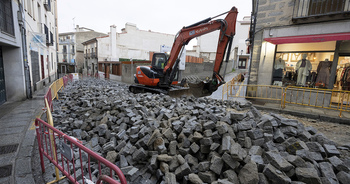 A la calle Tomás Luis de Victoria también le afectan las obras