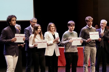 La Junta reconoce los trabajos educativos de centros y alumnos