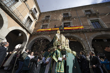 La Esperanza sale a la calle en su jornada grande