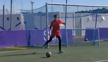 Álvaro Cantera, con los 'mayores' del Real Valladolid Promesas