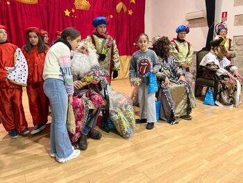 Los Reyes Magos visitan toda la provincia