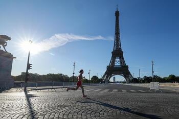 Evacuada la Torre Eiffel antes de la clausura de los JJOO