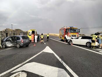 Tres heridos en un accidente en la N-110, en Muñana