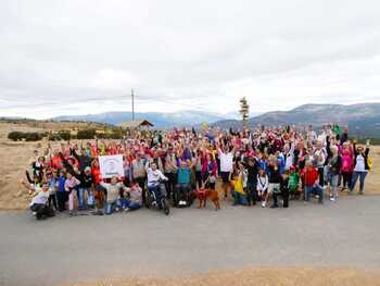 Cerca de 400 personas marchan a favor de Aspaym