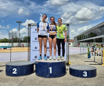 Marta de Andrés y Raquel Ruiz, podio en Heptalón