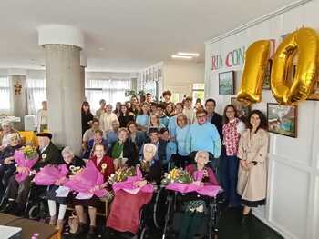 Reconocimiento a cinco centenarios de la residencia de mayores