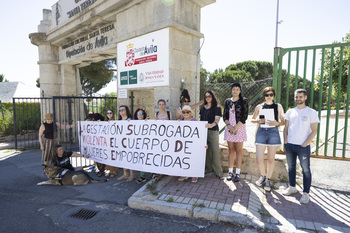 La gestación subrogada desata la polémica en Ávila
