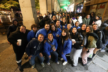 De pasacalles y con peñas