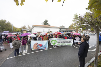 Arévalo sale a la calle para reclamar su centro de salud