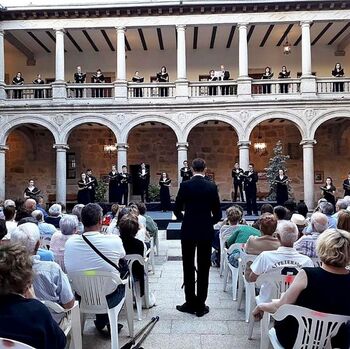 Las jóvenes promesas dan inicio al festival de música navero