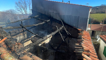 Incendio en Santiago del Collado con un vecino afectado