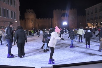 Últimas horas para deslizarse por el hielo